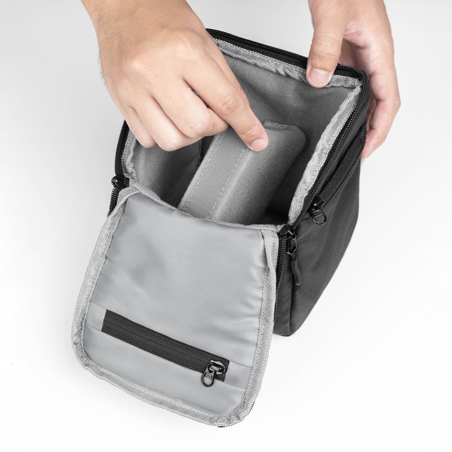 Larvae 2.0 Camera Sling Bag