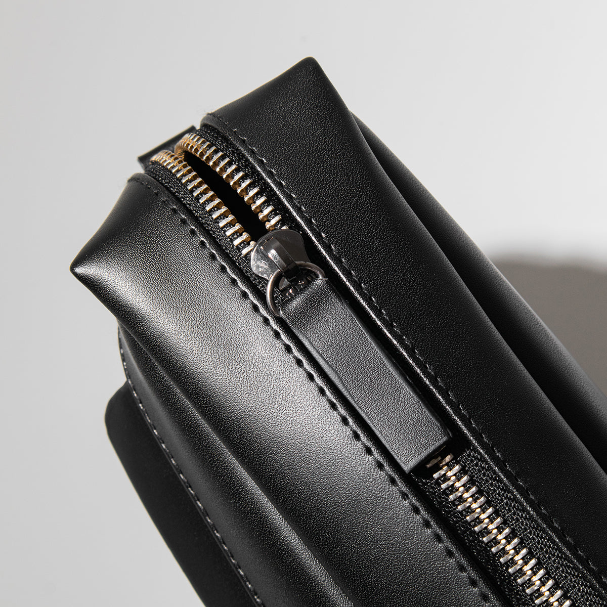 Porto Handbag